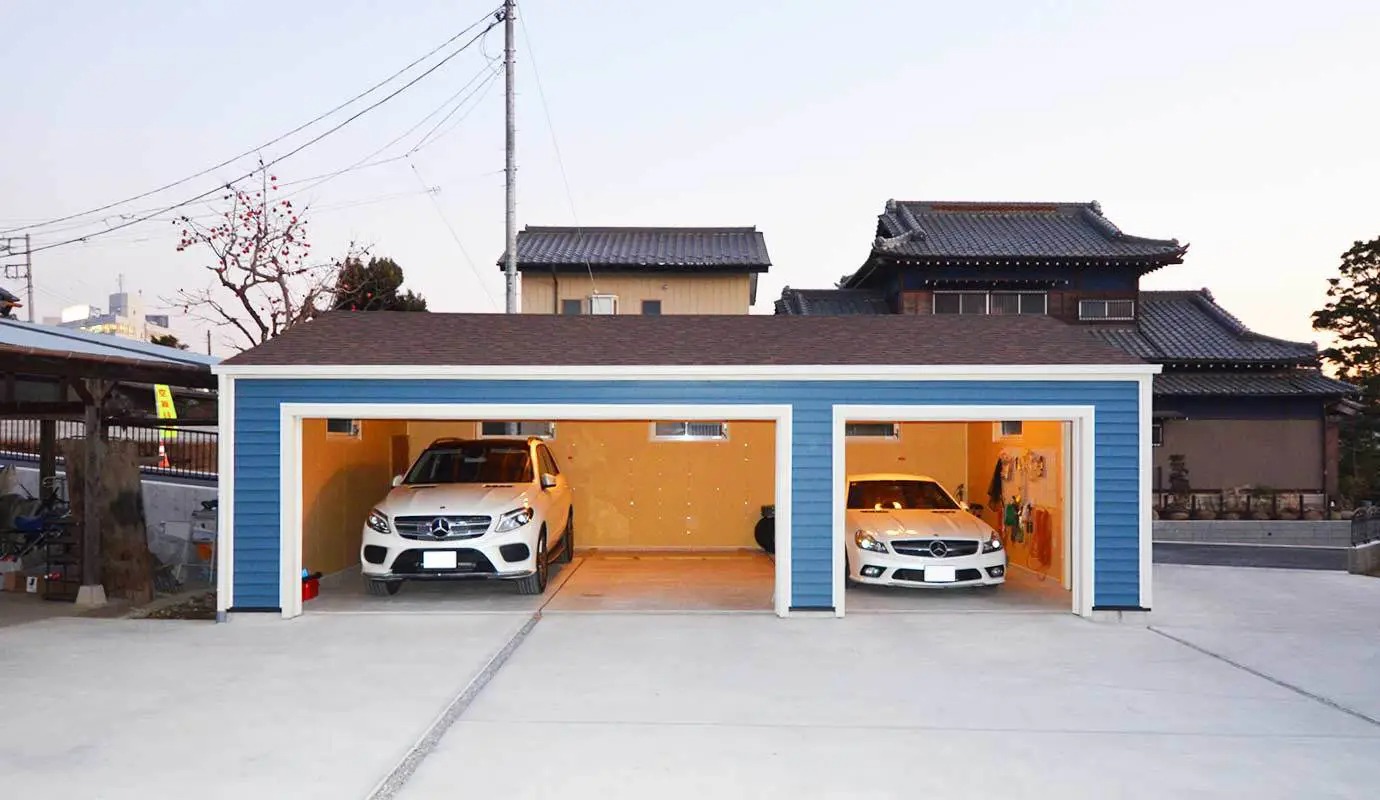 家から10秒でたどり着く別荘！？隠れ家になる木造ガレージ21選