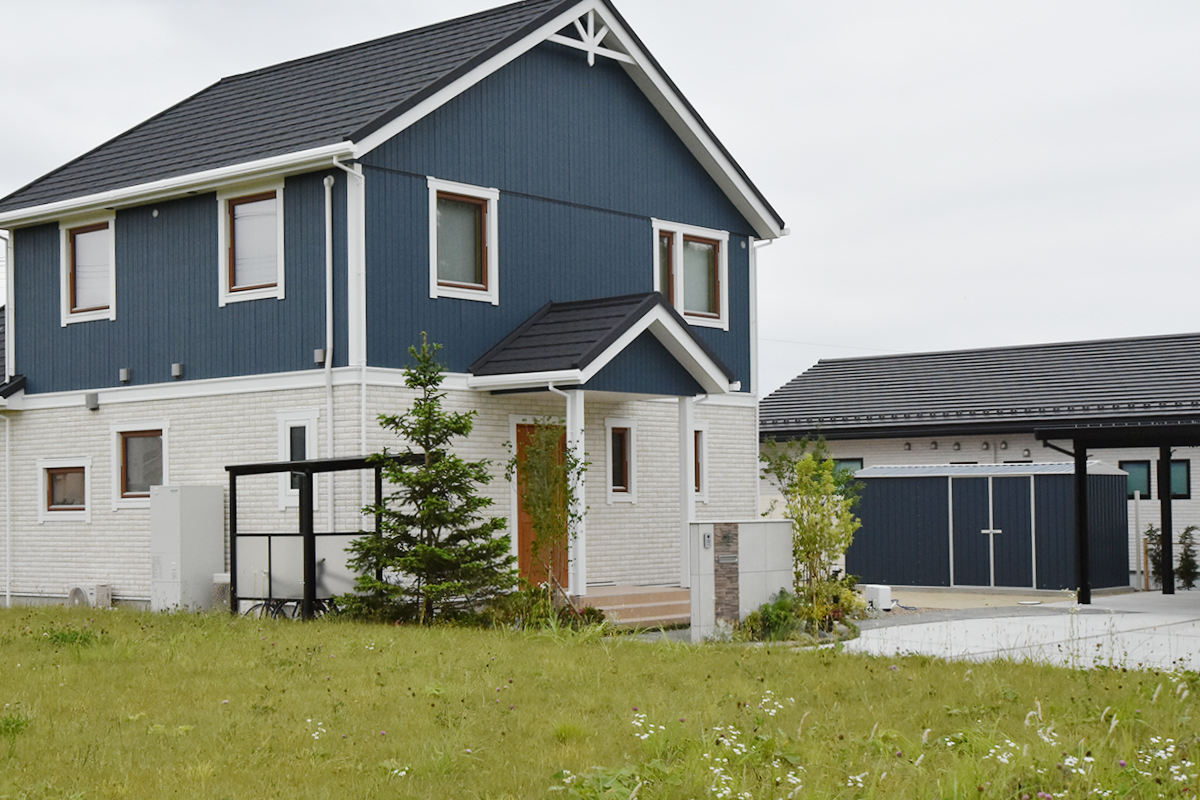 置くだけで庭がおしゃれになる！かっこいいデザインの物置小屋施工事例10選