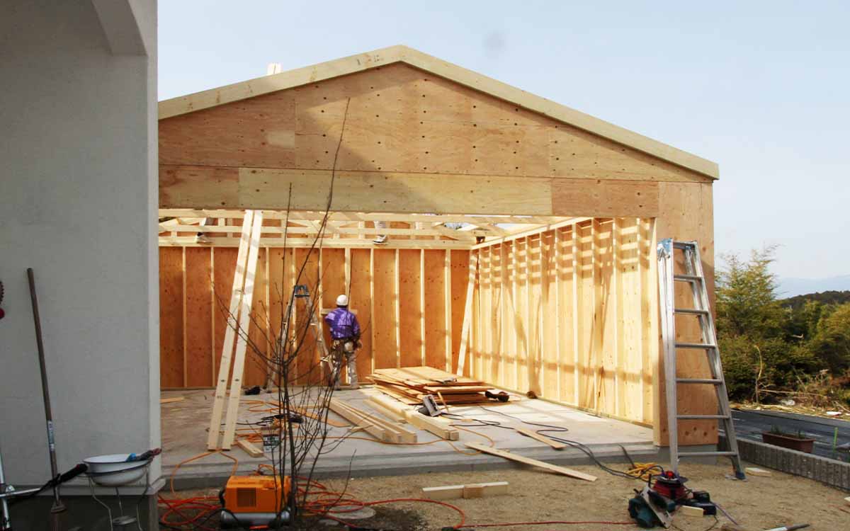 木造ガレージはどうやって建つ？工程や納期について