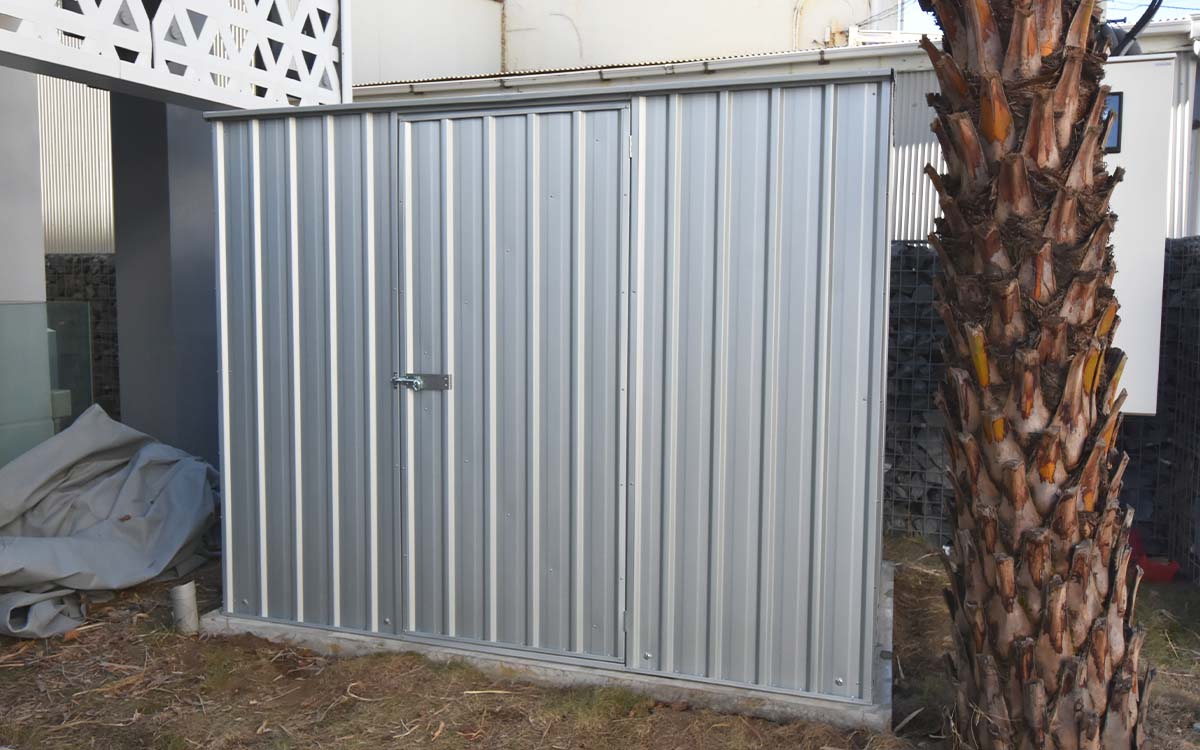 神奈川県でおしゃれなユーロ物置®の施工がありました。