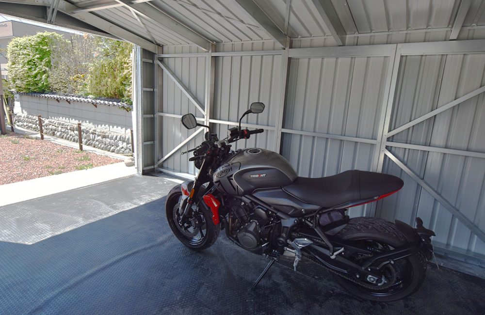 おしゃれでかっこいいバイクガレージを物置で作る！ユーロ物置実例5選