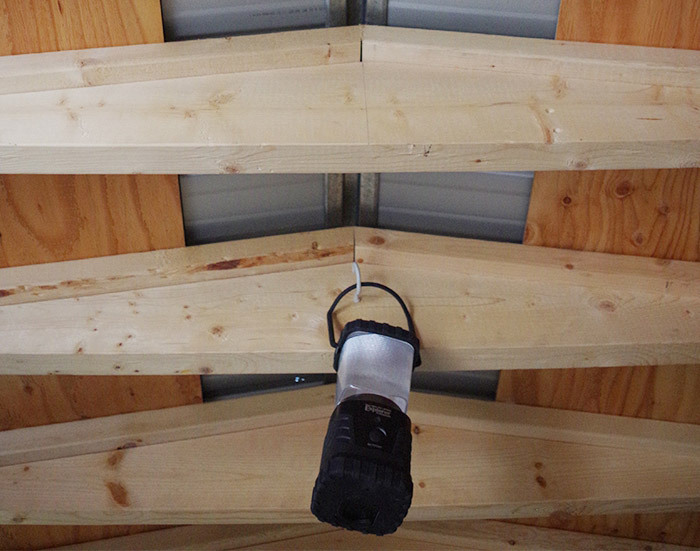 物置屋内